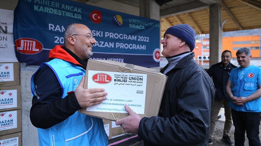 Türkiye ve Almanya'daki hayırseverlerin ramazan yardımı Bosna'da